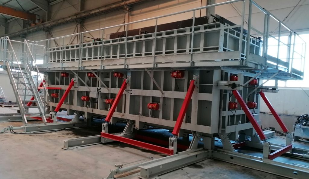 Road forma hydrauliczna do prefabrykatów wielkogabarytowych